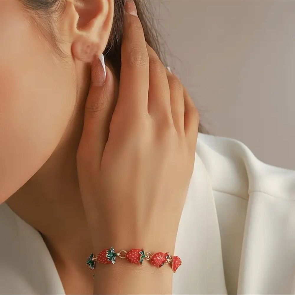 Gold Cherry Alloy  Charm Bracelet and earrings - Picture 10 of 13